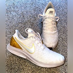 EU Women’s Nike Zoom Pegasus Sneakers